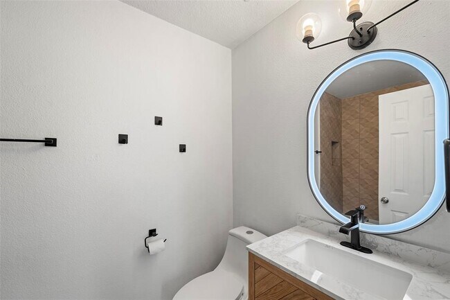 Building Photo - 16879 Mammoth Springs Dr