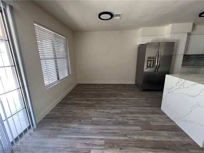 Building Photo - 2805 Willow Wind