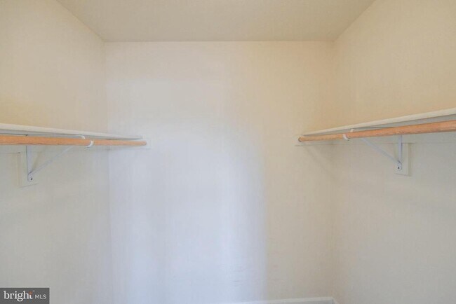 Building Photo - 45521 Westmeath Way