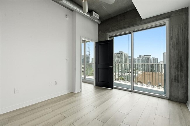 Building Photo - 943 Peachtree St NE