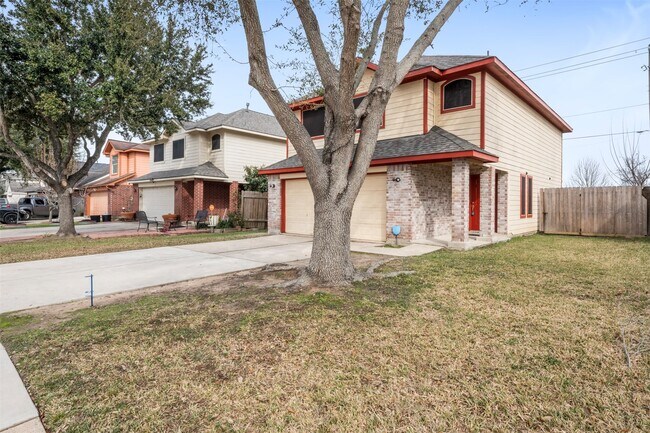 Building Photo - 13615 Ambrose St