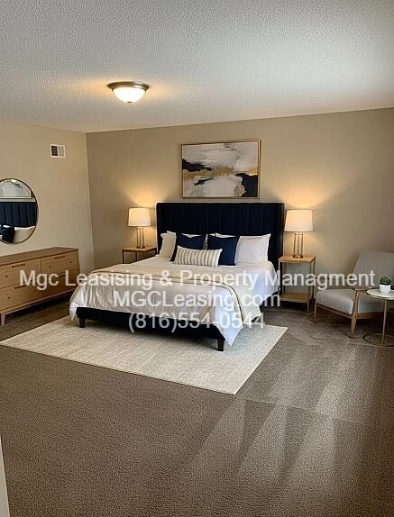 Building Photo - 1641 SW Highland Dr