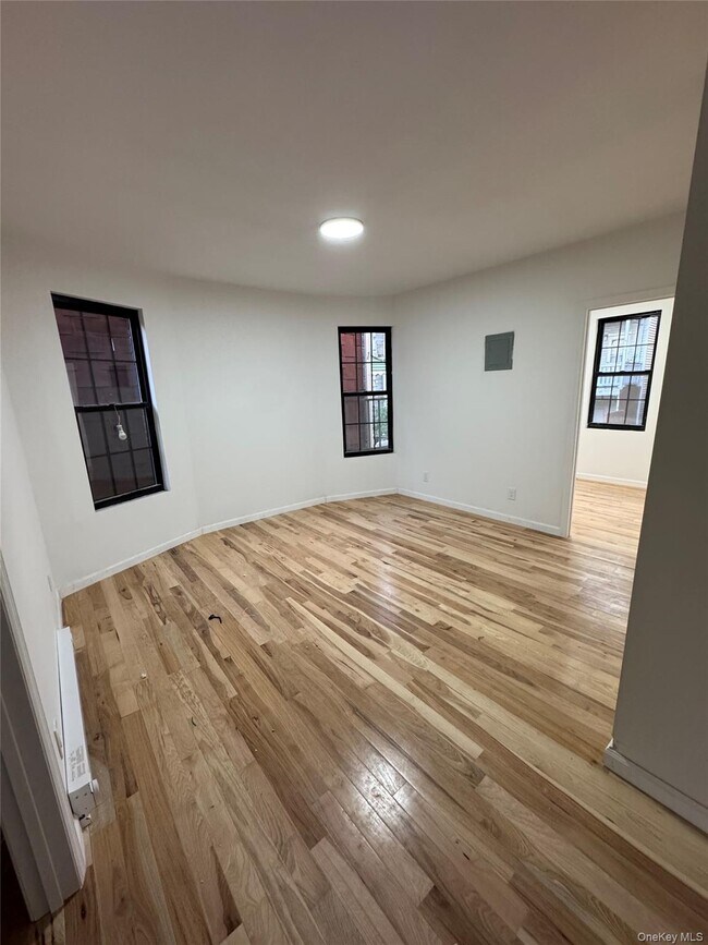 Building Photo - 1827 Amethyst St