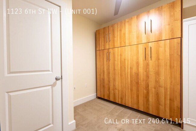 Building Photo - 1123 6th St NW