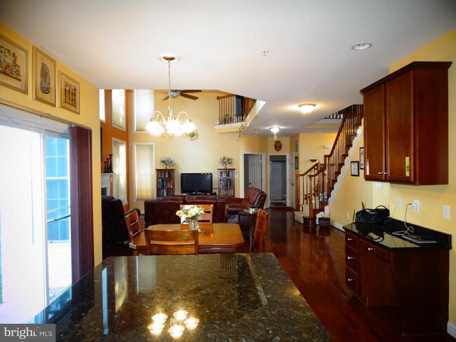 Building Photo - 6453 Swimmer Row Way