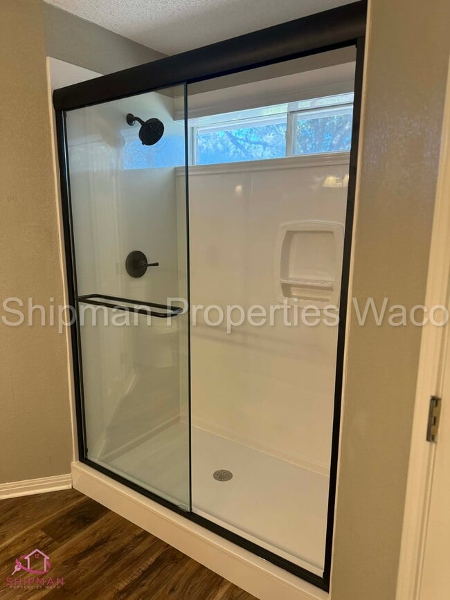 Building Photo - 848 Eagles Nest Dr