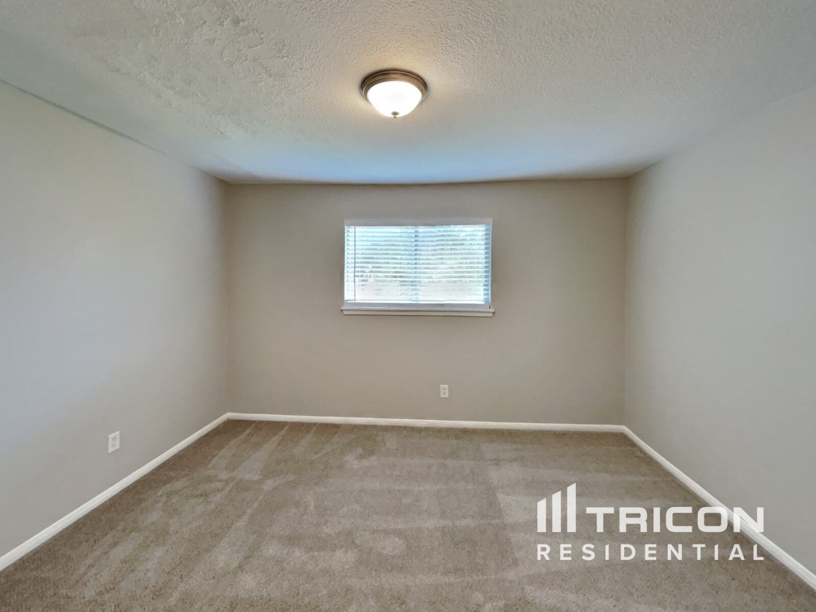 Building Photo - 5711 Kiowa Timbers Dr