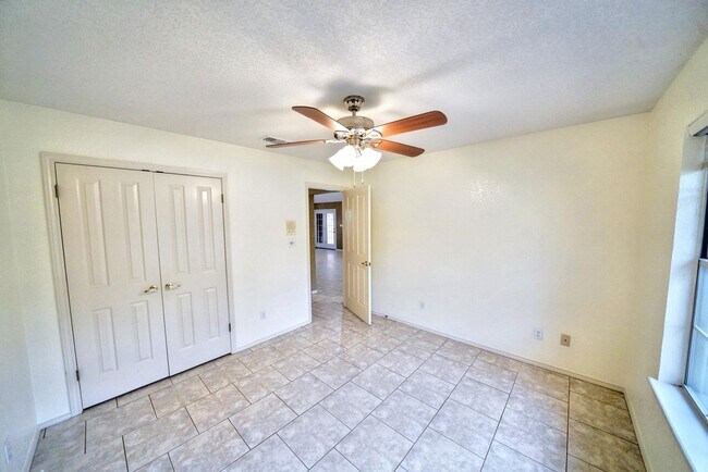Building Photo - Executive Home in Greenshire with Luxurious Updates and Spacious Outdoor Living - Agent Commissio...