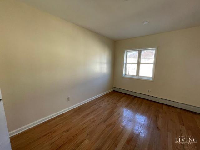 Building Photo - 3 bedroom in BROOKLYN NY 11208