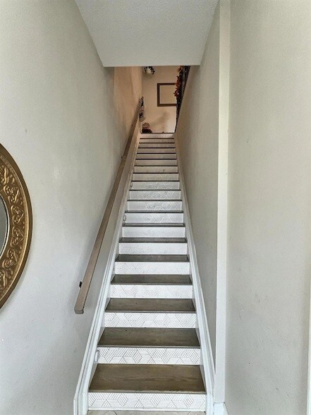 Building Photo - 10320 SW Stephanie Way