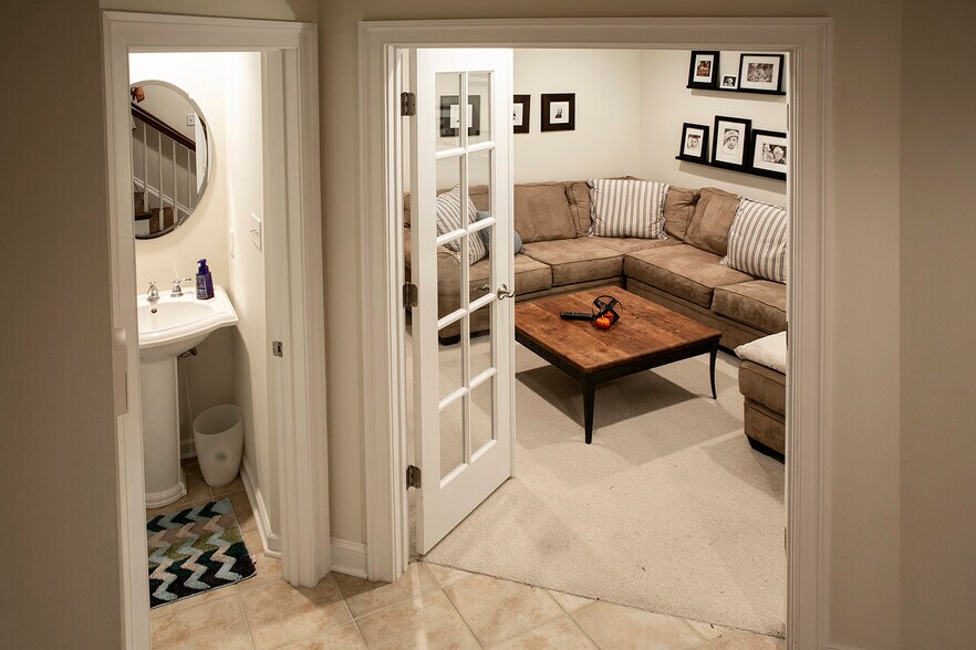 Building Photo - 1114 Hyde Ln