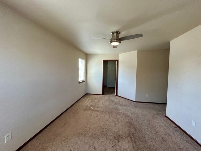 Building Photo - 5244 Arrow Ct