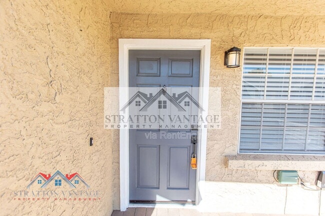 Building Photo - 2929 E Broadway Rd