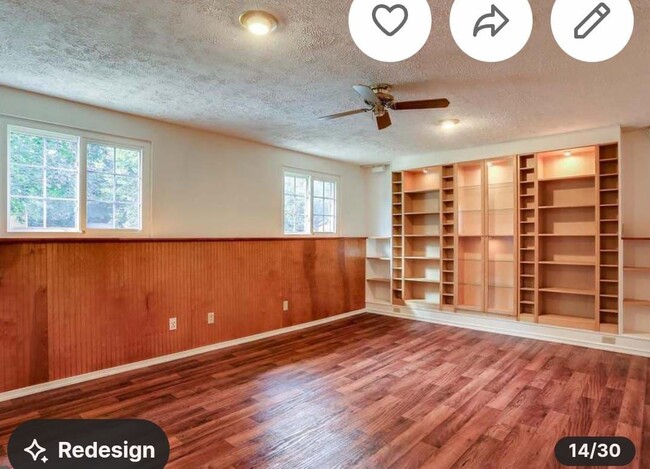 Building Photo - 2320 Ironwood Dr
