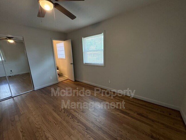 Building Photo - 1437 Ridgewood Dr