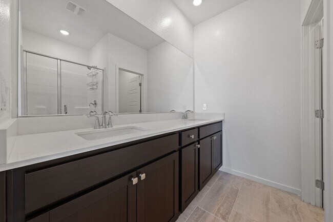Building Photo - Brand New 3-Bed + Loft Home in Cadence wit...