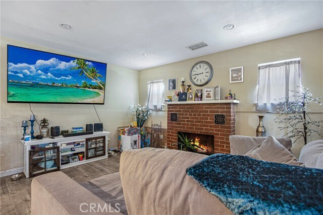 Building Photo - 1170 Center St