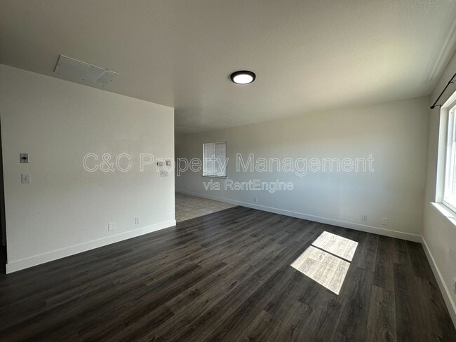 Building Photo - 21490 Bear Valley Rd