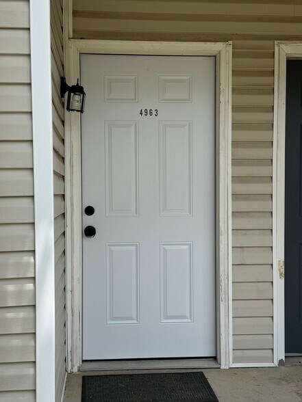 Building Photo - 4963 Brighton Ln