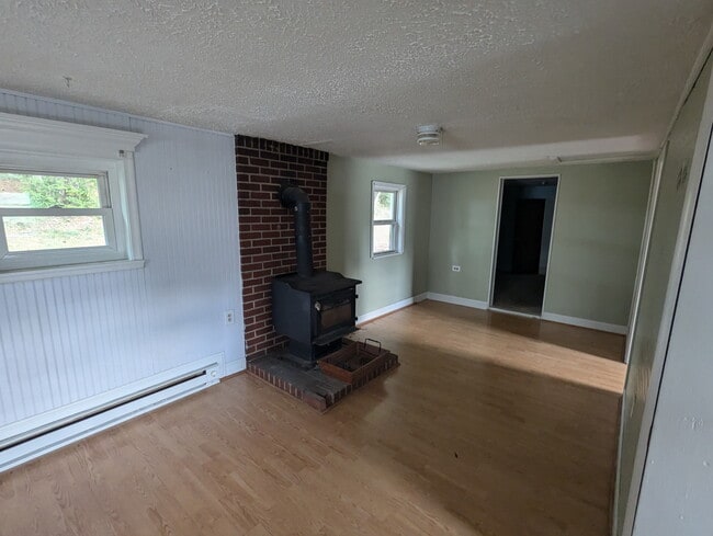 Building Photo - 2353 Little Georgetown Rd