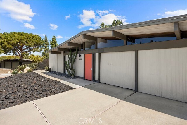 Building Photo - 1131 N Encanto St