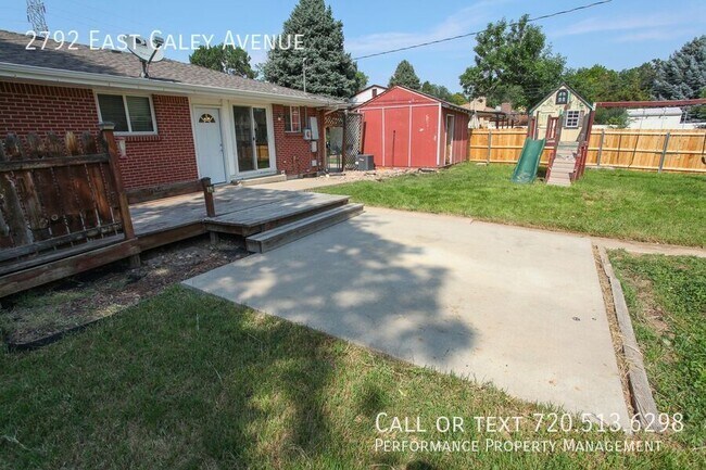 Building Photo - 2792 E Caley Ave