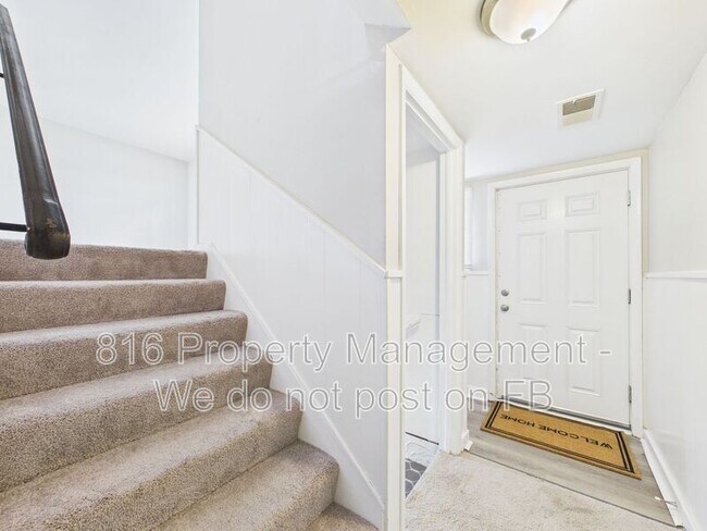 Building Photo - 4834 Evanston Ave