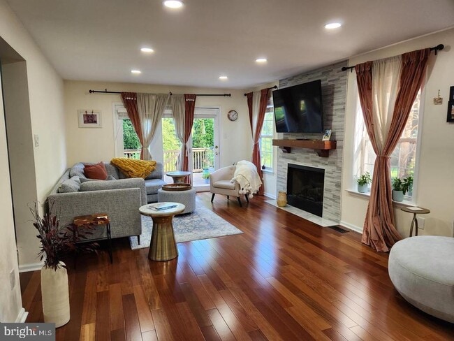Building Photo - 498 Palmer Farm Dr