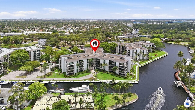 Building Photo - 1301 River Reach Dr