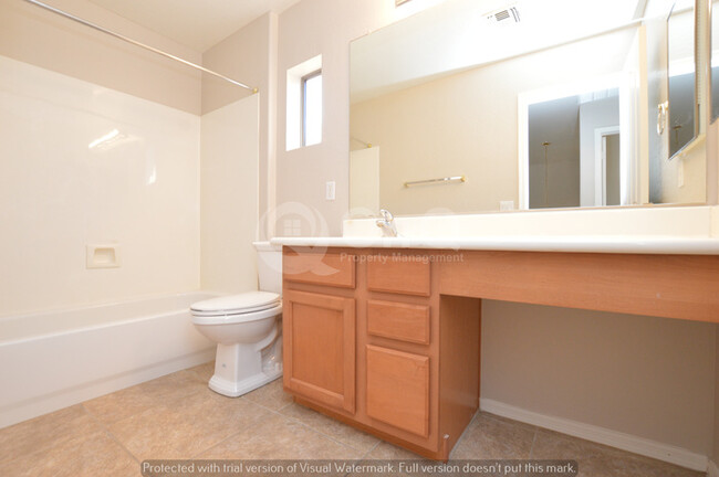 Building Photo - Heather Grove! Phoenix 3 Bedroom/2.5 Bath ...