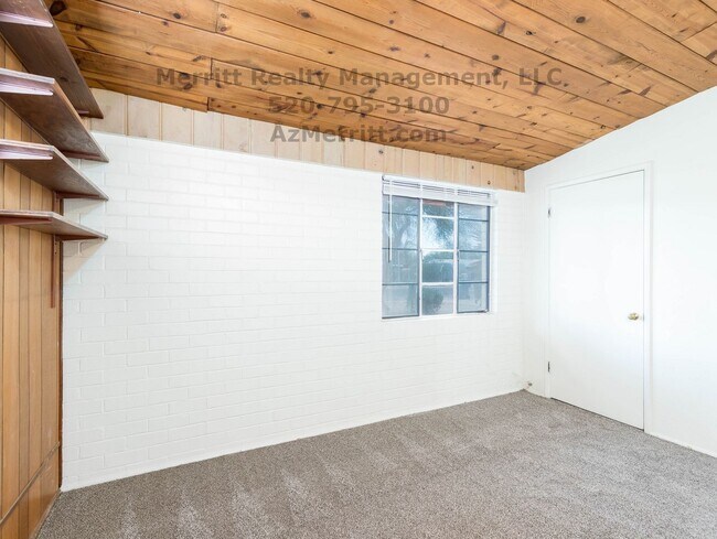 Building Photo - Perfect 3 bdrm 2 bath home in quiet centra...