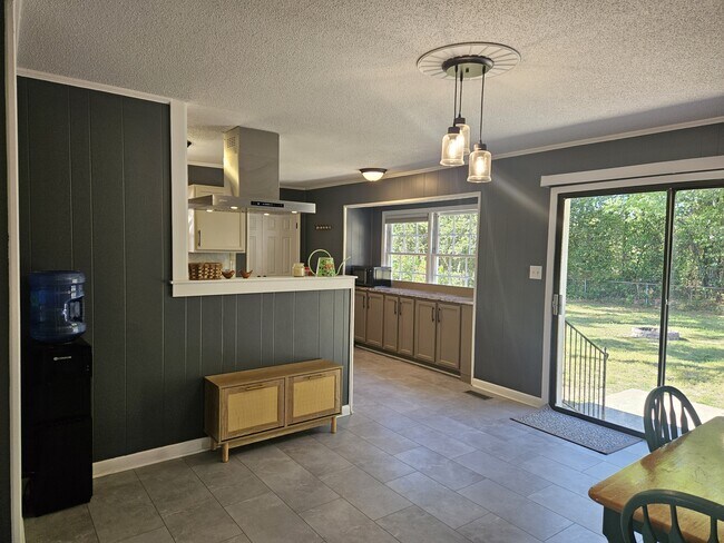 Building Photo - 6659 Julliard Dr