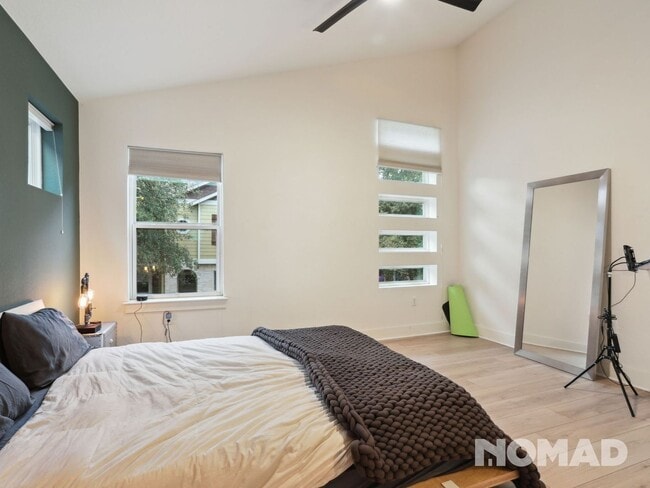 Building Photo - 2917 Bond Dr