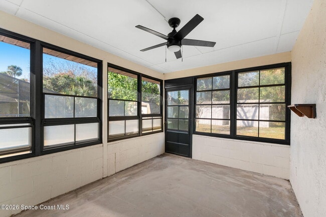 Building Photo - 247 Saldon Ln