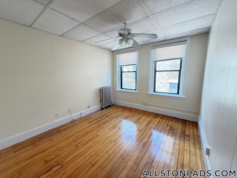 Building Photo - 437 Cambridge St