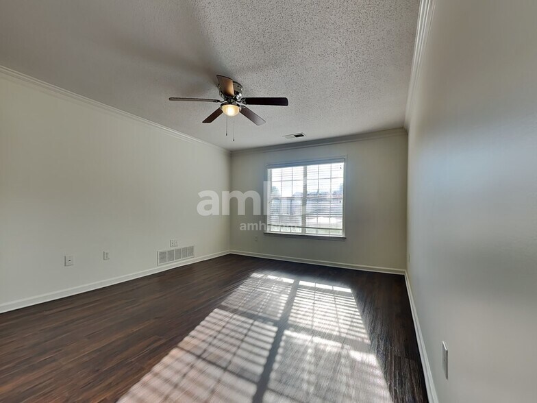 Building Photo - 5718 Eagleston Dr