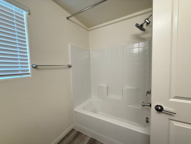 Building Photo - Modern Townhome Near Lone Mountain | Gated & Pool