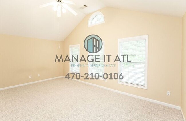 Building Photo - 3 Bedroom Townhome for Rent- Peachtree Rid...