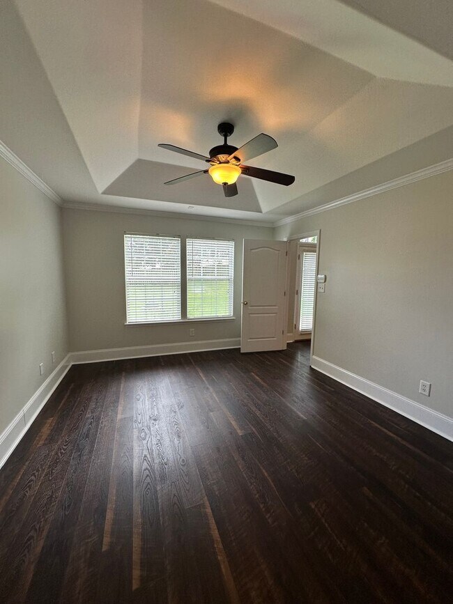 Building Photo - Gorgeous 3 Bedroom 2 Bath home in Piney Z ...