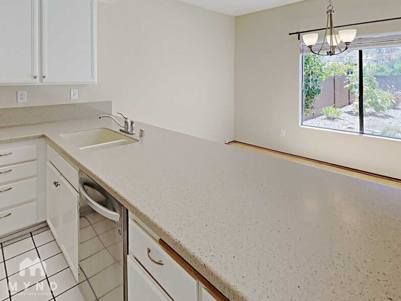 Building Photo - 3627 Cheshire Ave