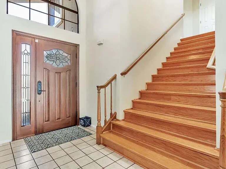 Staircase to floor 2 - 1206 Sycamore Ct