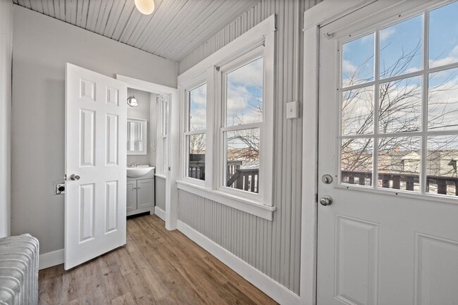 Building Photo - Spacious and charming 3-bedroom, 1.5-bath home available for rent in Bethlehem PA