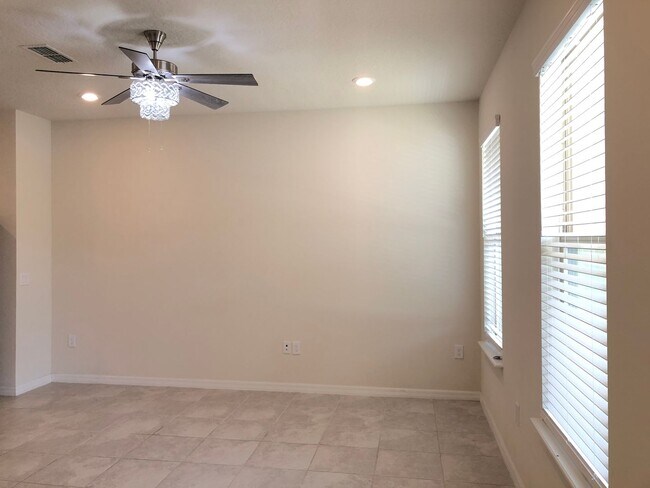 Building Photo - 2674 Mead Ave