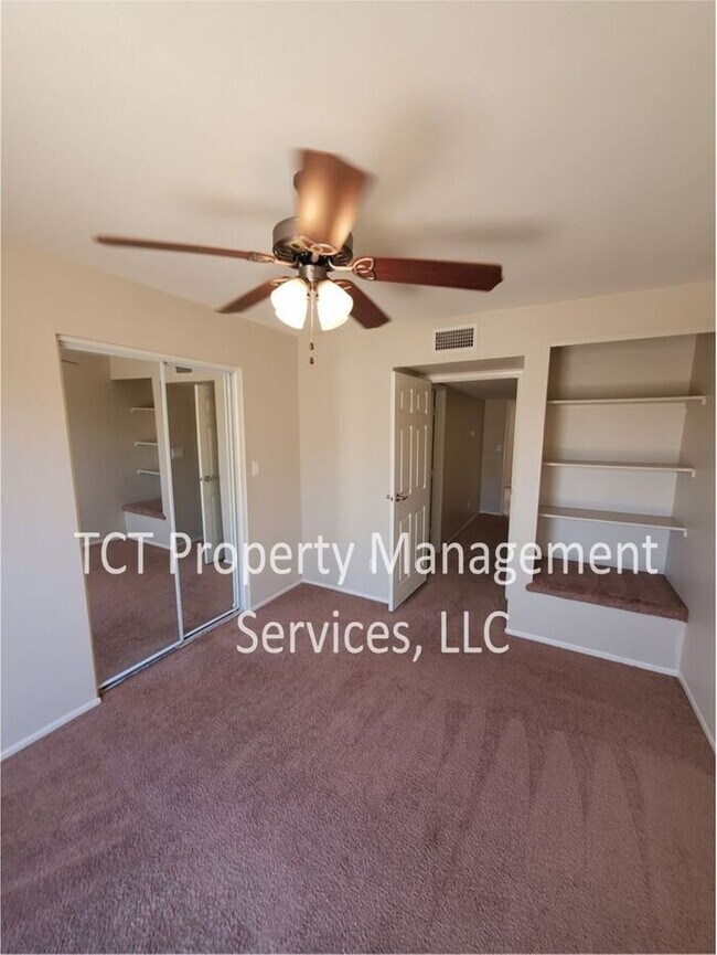 Building Photo - Great Condo in Great Location!