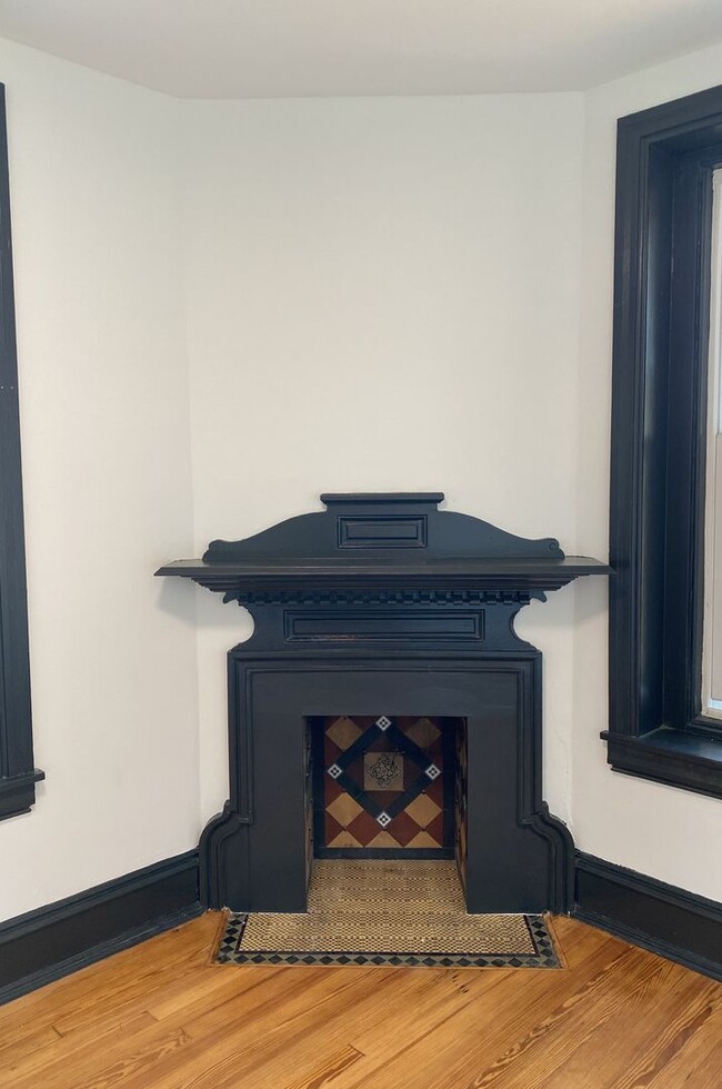 Building Photo - The Phoenixville Lofts-Upgraded Studio/1 b...