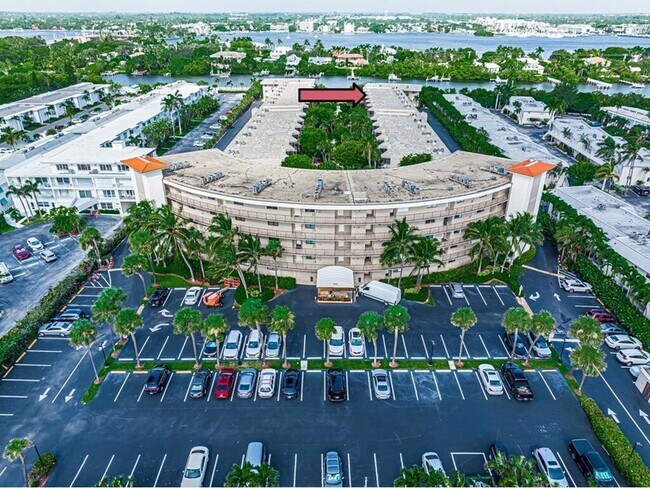 Building Photo - 3605 S Ocean Blvd