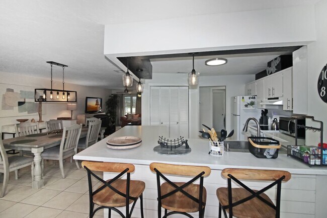 Building Photo - Venice East Annual House for Rent