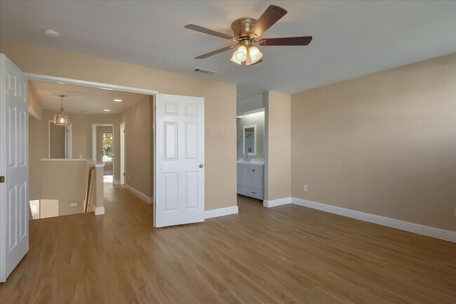 Building Photo - 970 Antelope Terrace