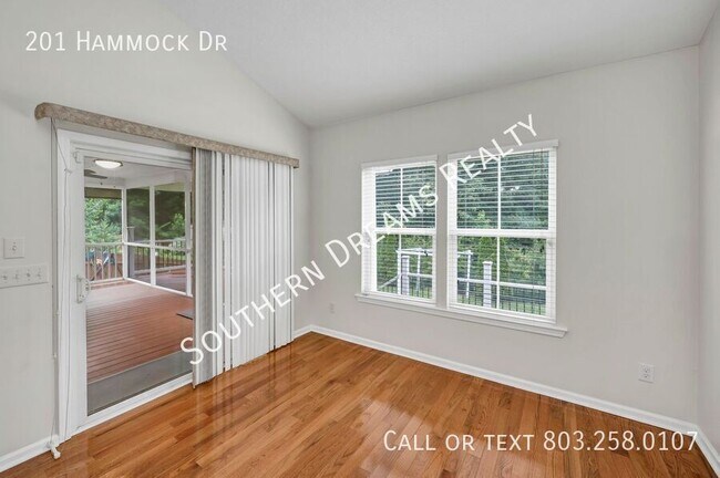 Building Photo - 201 Hammock Dr