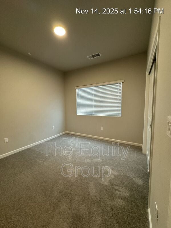 Building Photo - 519 S Summit St